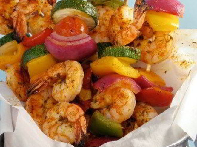 Рецепт шашлыков из креветок и цукини в итальянских травах