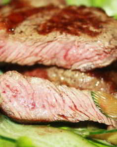 Говяжьи стейки-гриль маринованные в светлом пиве