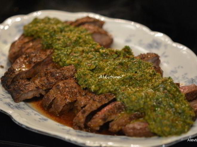Рецепт стейка говяжий с соусом чимичурри