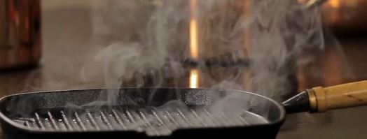 стейк из говядины на сковороде. Шаг 13