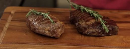 стейк из говядины на сковороде. Шаг 15