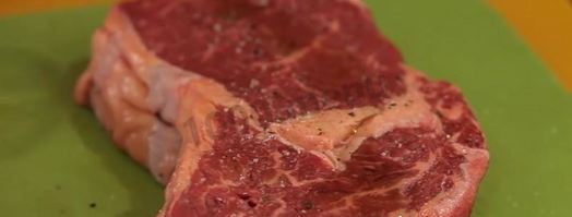 стейк из говядины на сковороде. Шаг 4