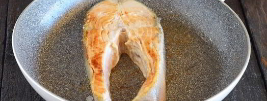 стейк из семги на сковороде. Шаг 5