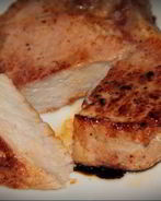 Стейк из свинины в мультиварке