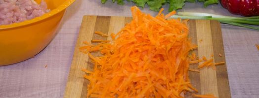 диетические тефтели из куриного фарша в духовке с подливкой. Шаг 3