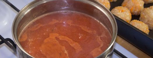 диетические тефтели из куриного фарша в духовке с подливкой. Шаг 10