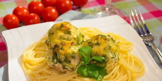 Куриные тефтели под сливочным соусом