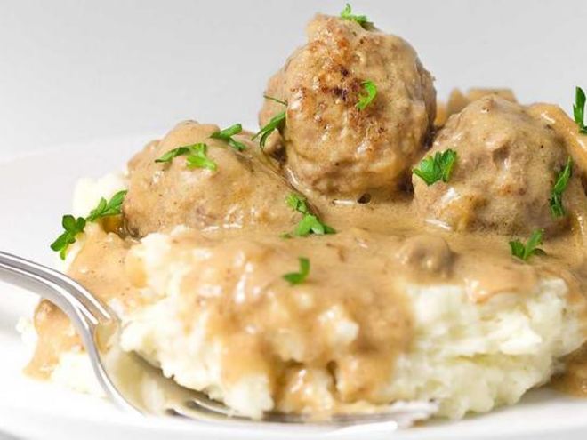 Рецепт мясных тефтелей со сливочной подливкой