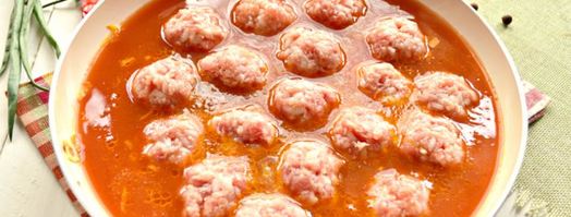 мясные тефтели в томатной заправке. Шаг 3