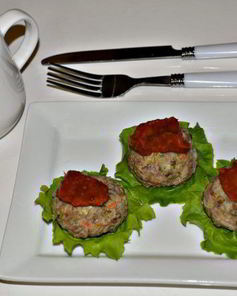 Паровые тефтели с гречкой и кабачком