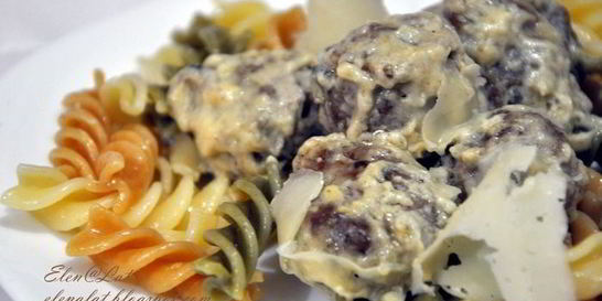 Шведские тефтельки в сливочном соусе с грибами