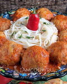 Спагетти с тефтелями в томатном соусе