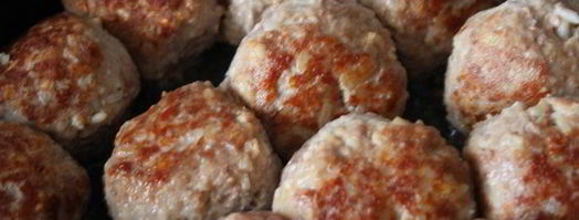 тефтели из говядины с рисом в соусе из овощного сока. Шаг 4