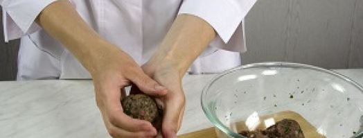 тефтели из говядины с яйцом. Шаг 2