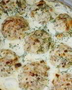 Тефтели из курицы и гречки в соусе