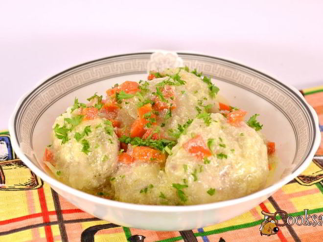 Рецепт тефтелей из свинины и курицы в панировке из манки в сметанном соусе