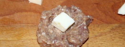 тефтели с моцареллой в томатно-овощном соусе. Шаг 3