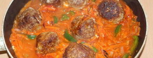 тефтели с моцареллой в томатно-овощном соусе. Шаг 8