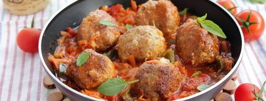 тефтели с моцареллой в томатно-овощном соусе. Шаг 9