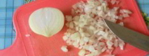 тефтели с рисом в соусе. Шаг 2