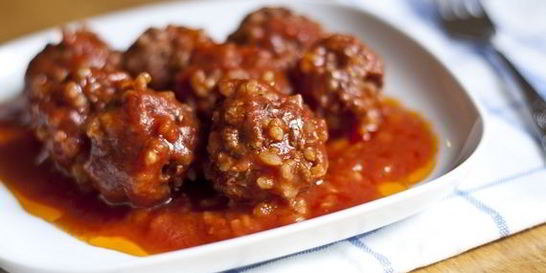 Тефтели с рисом в томатном соусе