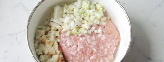 тефтели с яблоками в сметанном соусе. Шаг 3