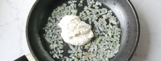 тефтели с яблоками в сметанном соусе. Шаг 7