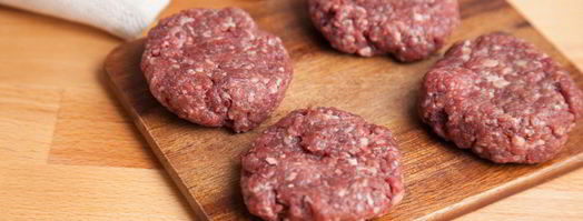 тефтели с яйцом в сливочно-томатном соусе. Шаг 3