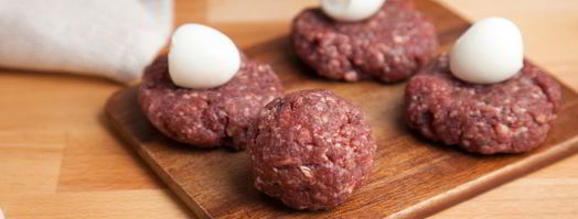 тефтели с яйцом в сливочно-томатном соусе. Шаг 4