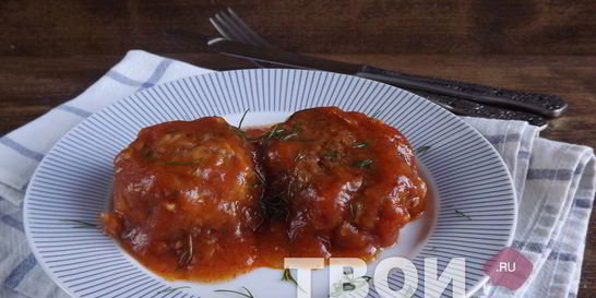Тефтели, тушенные в томатном соусе