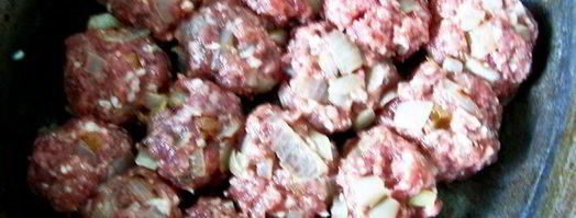 тефтели в сливочном соусе с кукурузой. Шаг 3