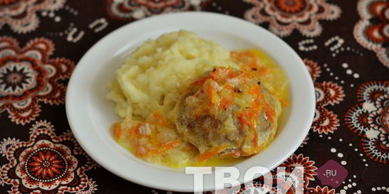 Тефтели в сметанном соусе