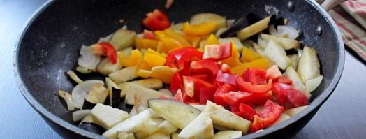 тефтели запеченные с овощами. Шаг 8