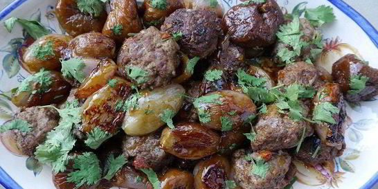 Тефтельки из ягнятины с инжиром и луком-шалотом