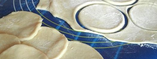вареники постные с вишней из заварного теста. Шаг 3