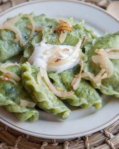 Вареники с картофелем и шпинатом