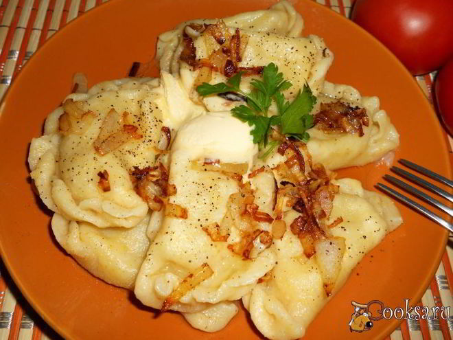 Рецепт вареников с картофелем на сыворотке и кукурузной муке