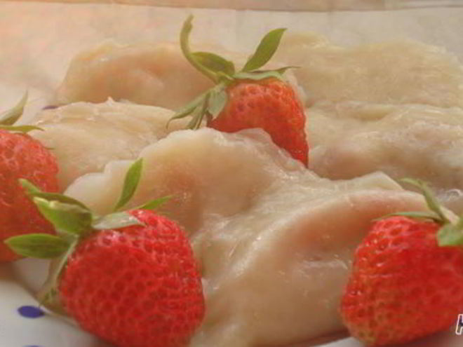 Рецепт вареников с клубникой на заварном тесте