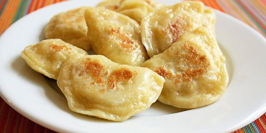 Вареники с помидорами