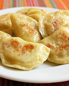 Вареники с помидорами