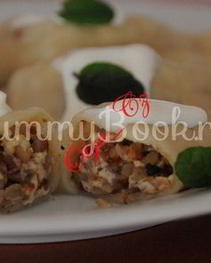 Вареники с творогом, гречневой кашей и мятой