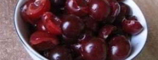 вареники с вишней на пару на кефире. Шаг 2