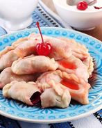 Вареники с вишней на пару