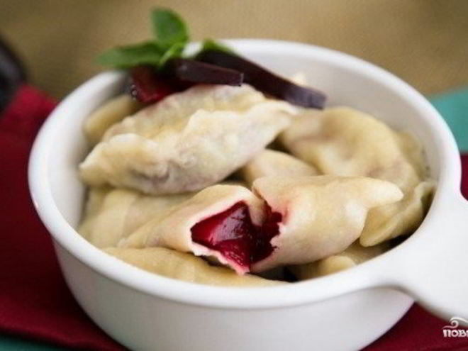 Рецепт вареников со сливами