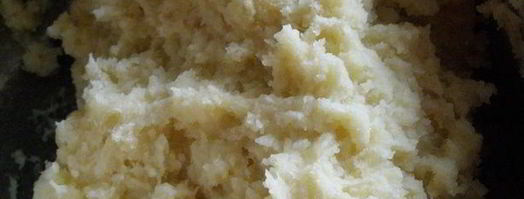 заварные клецки с клубникой и шоколадным соусом. Шаг 2