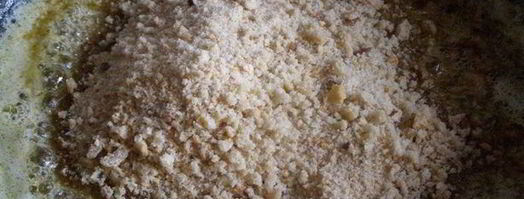 заварные клецки с клубникой и шоколадным соусом. Шаг 13