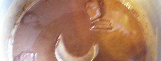 заварные клецки с клубникой и шоколадным соусом. Шаг 17