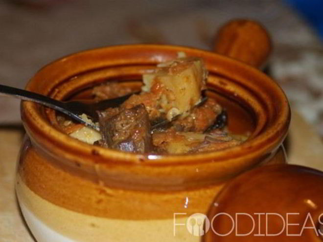 Рецепт жаркого из свинины в горшочках