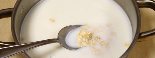 геркулесовая каша с бананом и орехами. Шаг 3