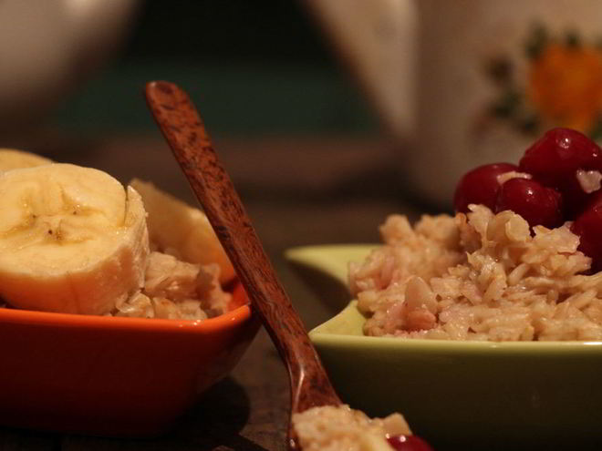 Рецепт геркулесовой каши с бананом и вишней